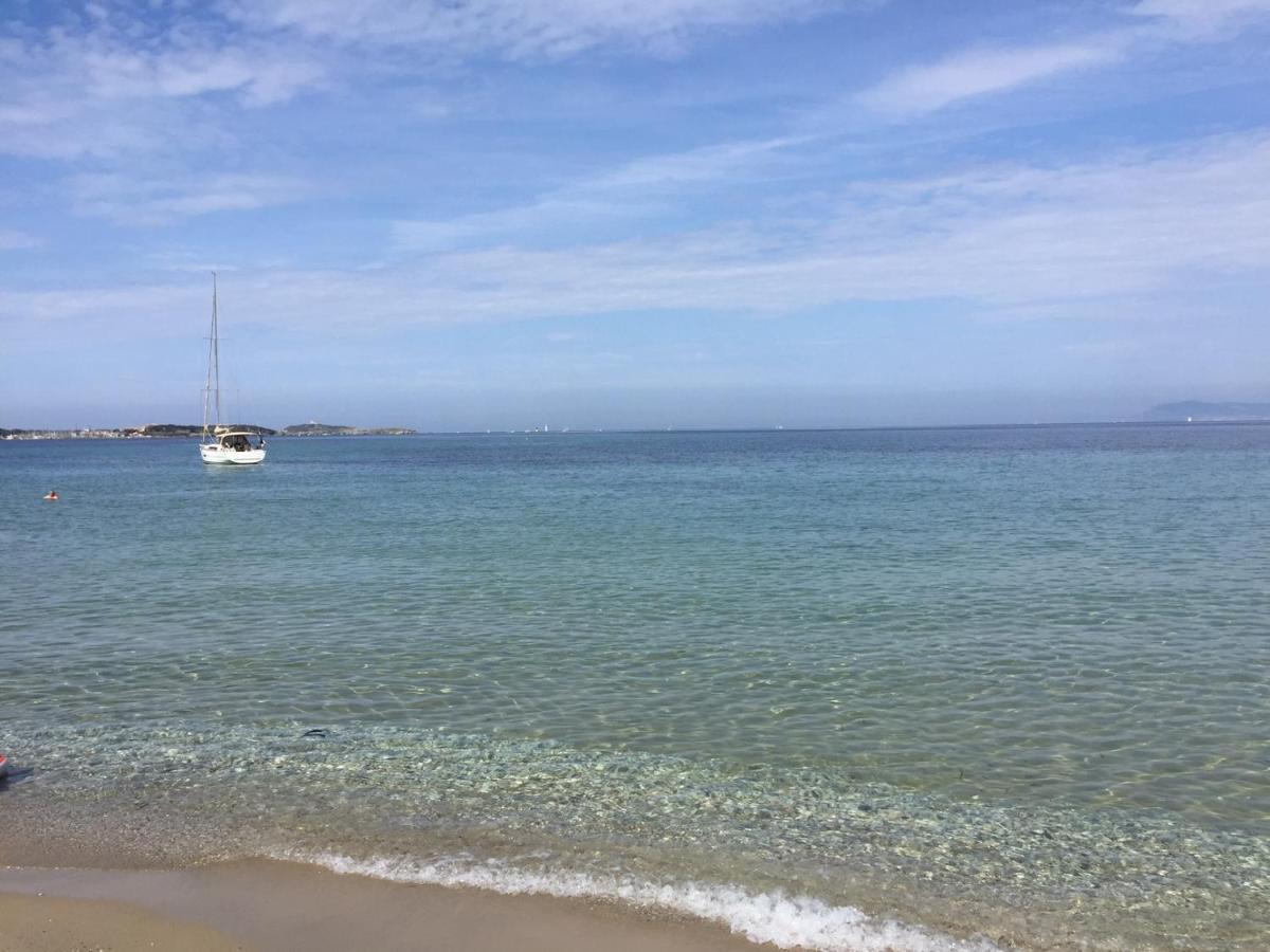 Appartement 2 Chambres Avec Piscine Face A La Mer A La Coudouliere Six-Fours-les-Plages Kültér fotó
