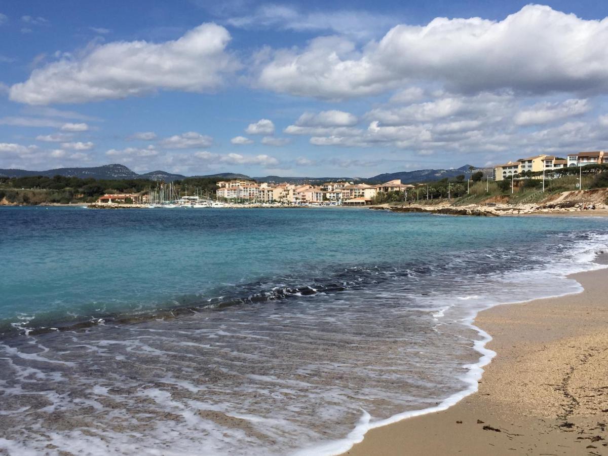 Appartement 2 Chambres Avec Piscine Face A La Mer A La Coudouliere Six-Fours-les-Plages Kültér fotó