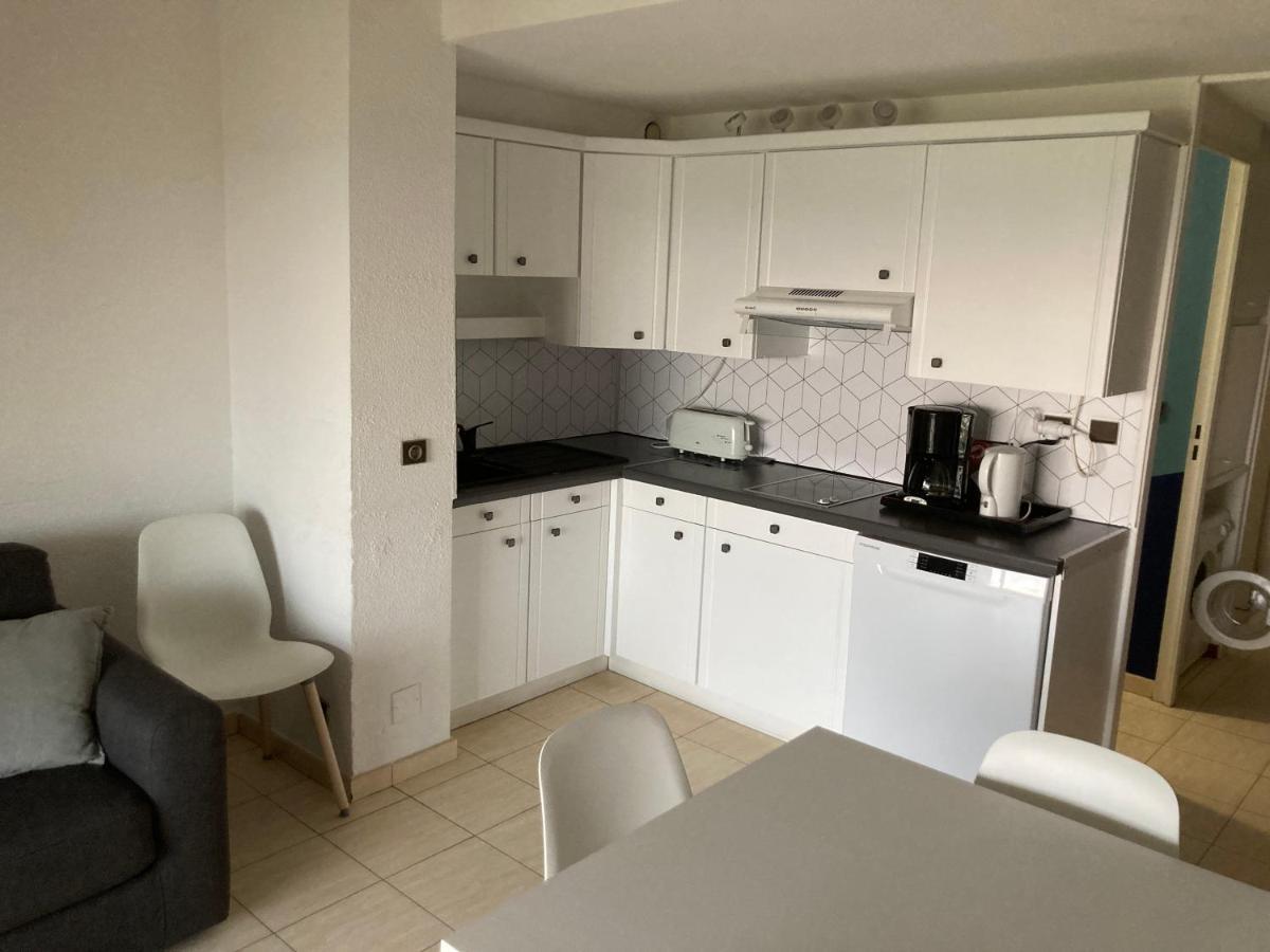 Appartement 2 Chambres Avec Piscine Face A La Mer A La Coudouliere Six-Fours-les-Plages Kültér fotó